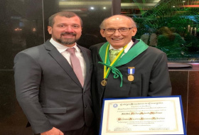 Dr. Nilton Martines, cirurgião da Santa Casa, recebe prêmio em São Paulo